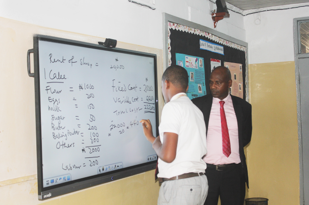 technology-drive-education-nigeria-wowbii-interactive-boards-at-greensprings-school-lago